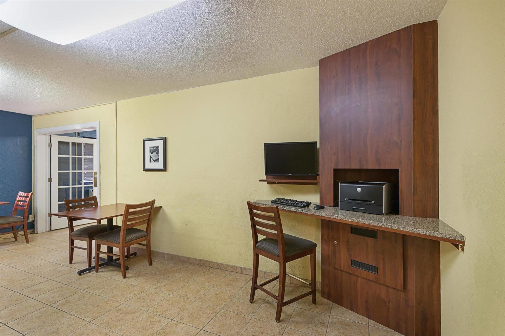 Motel 6-Moline, Il Esterno foto
